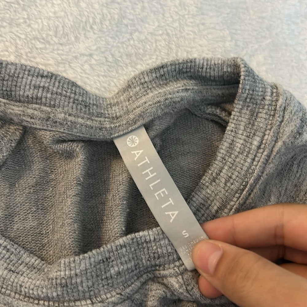 Athleta Heather Gray Knit Top - Picture 2 of 5